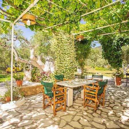 Anthia Private Studio A Breath Away From Beaches Áyios Nikítas Екстериор снимка