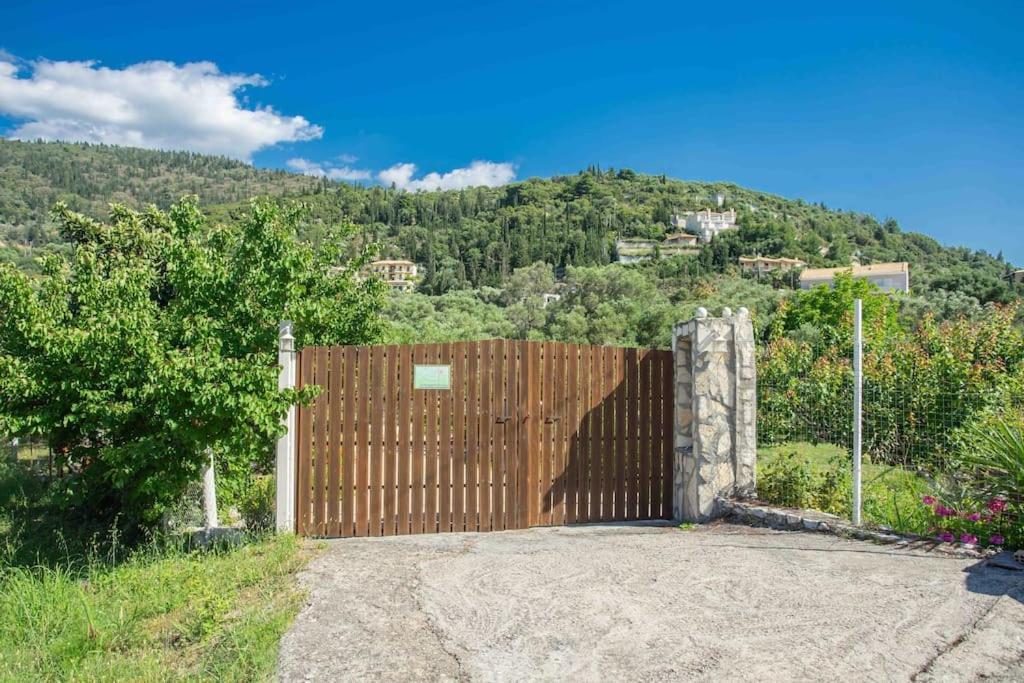 Anthia Private Studio A Breath Away From Beaches Áyios Nikítas Екстериор снимка