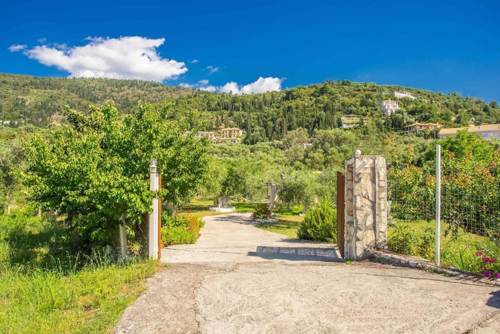 Anthia Private Studio A Breath Away From Beaches Áyios Nikítas Екстериор снимка