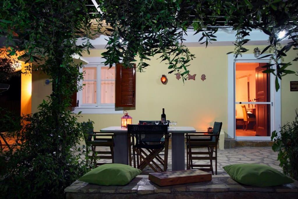 Anthia Private Studio A Breath Away From Beaches Áyios Nikítas Екстериор снимка